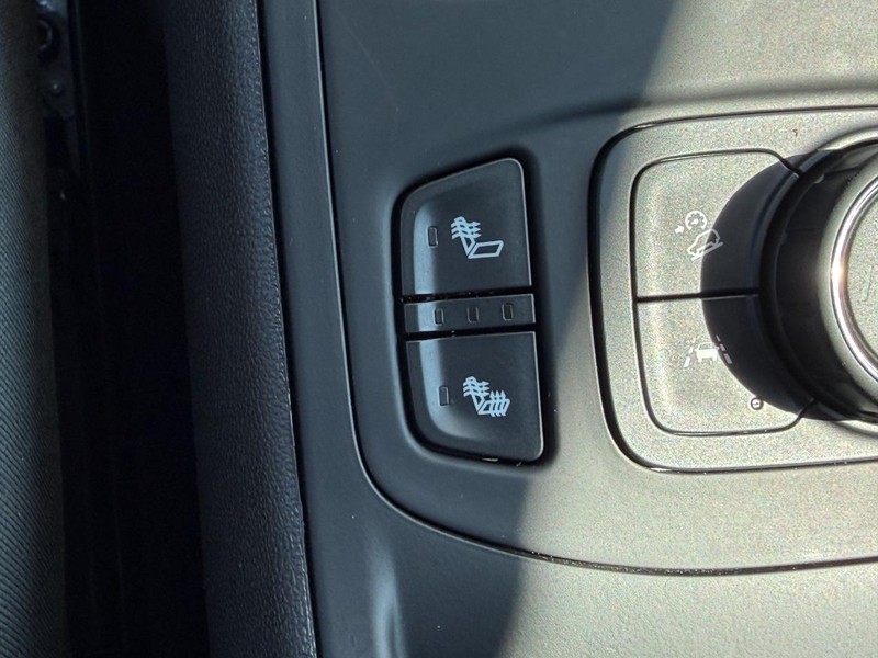 Chevrolet Trax Vehicle Full-screen Gallery Image 24