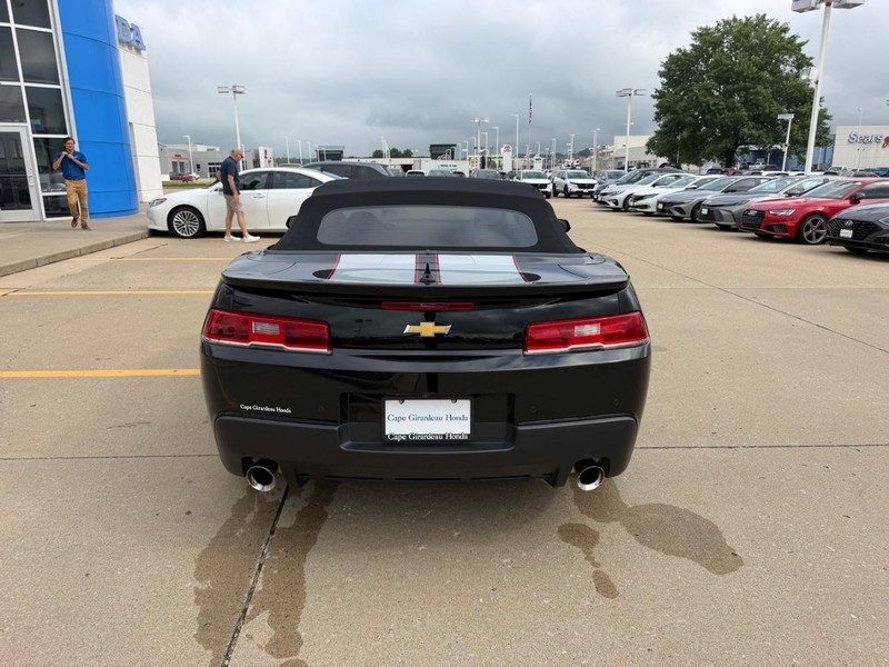 Chevrolet Camaro Vehicle Full-screen Gallery Image 03