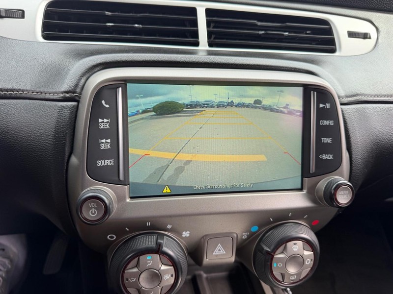 Chevrolet Camaro Vehicle Full-screen Gallery Image 19