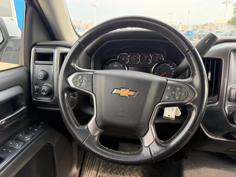 Chevrolet Silverado 1500 LD Vehicle Full-screen Gallery Image 10