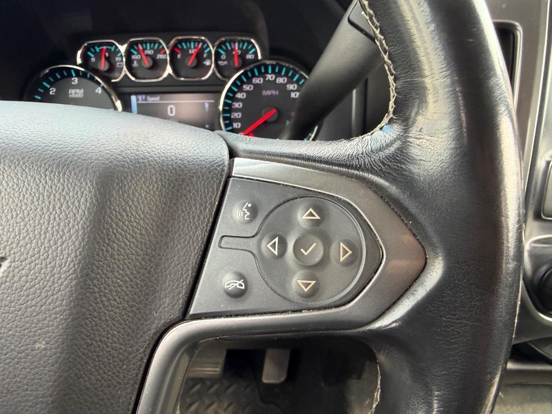 Chevrolet Silverado 1500 LD Vehicle Full-screen Gallery Image 12