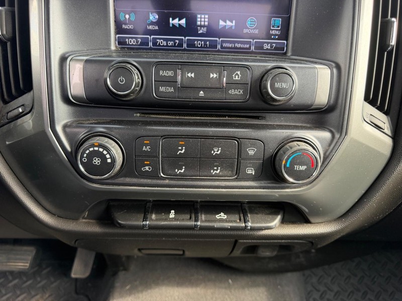Chevrolet Silverado 1500 LD Vehicle Full-screen Gallery Image 14