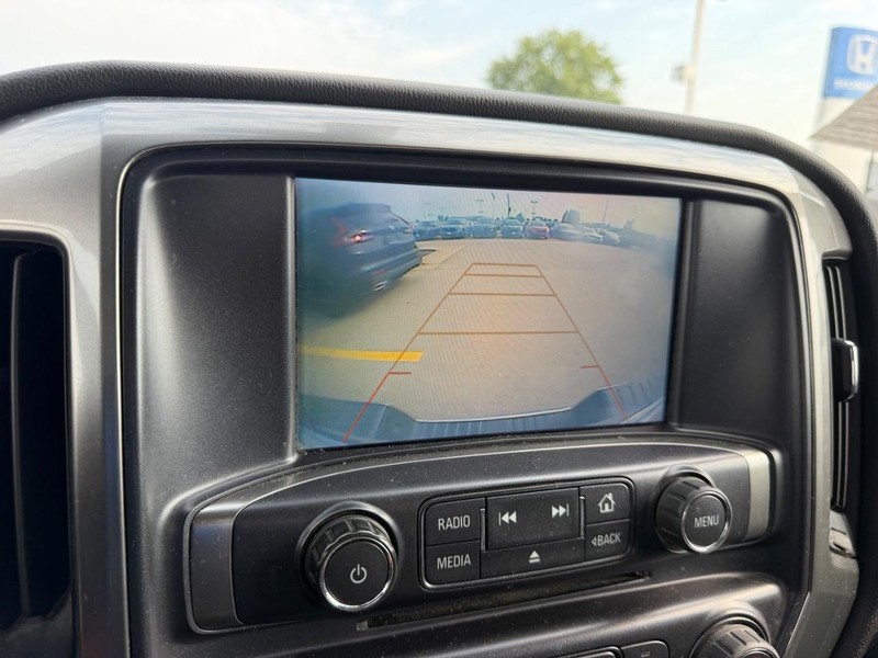 Chevrolet Silverado 1500 LD Vehicle Full-screen Gallery Image 19