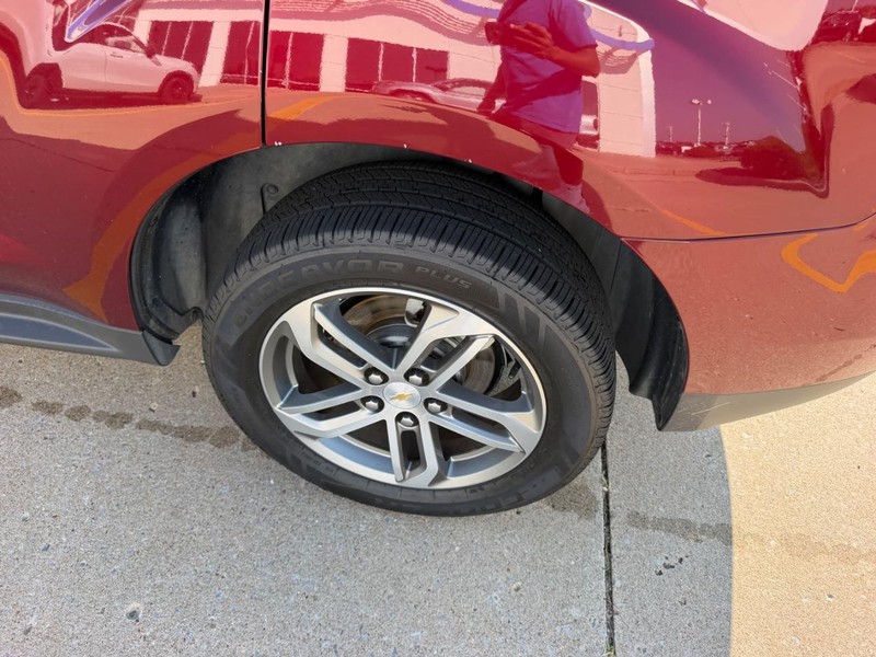 Chevrolet Equinox Vehicle Full-screen Gallery Image 06