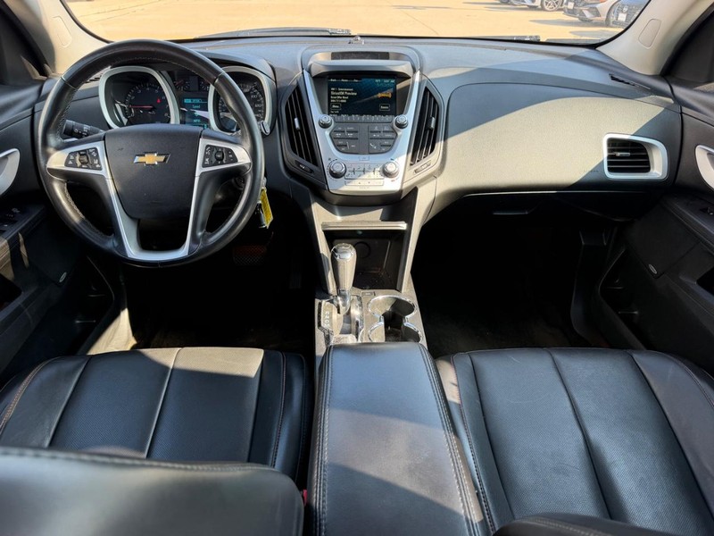 Chevrolet Equinox Vehicle Full-screen Gallery Image 11