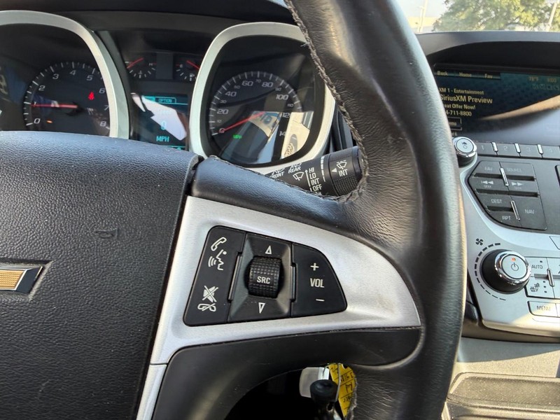Chevrolet Equinox Vehicle Full-screen Gallery Image 14