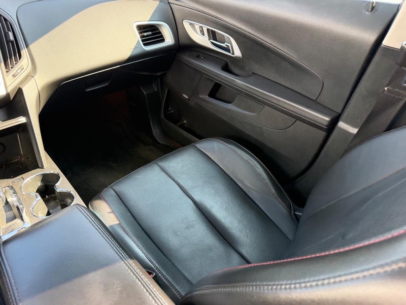 Chevrolet Equinox Vehicle Full-screen Gallery Image 18