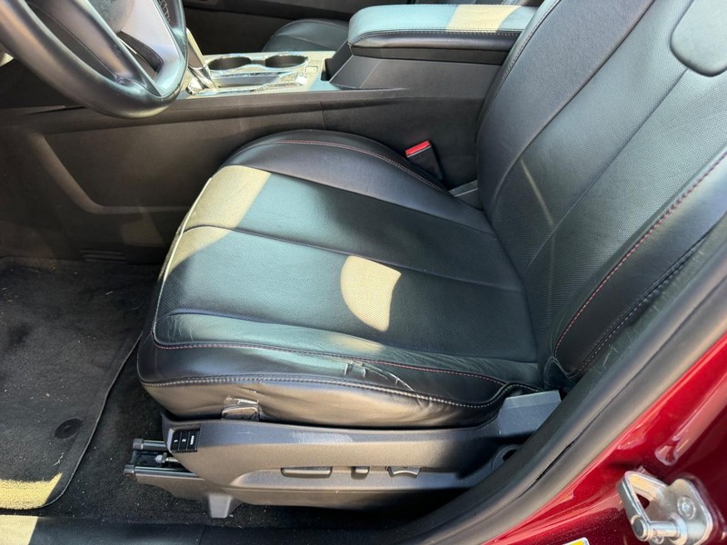 Chevrolet Equinox Vehicle Full-screen Gallery Image 20