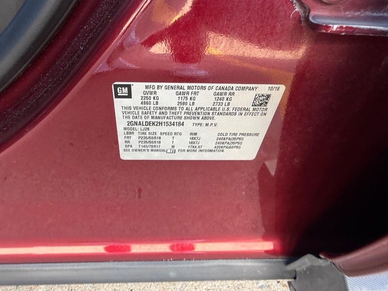 Chevrolet Equinox Vehicle Full-screen Gallery Image 24