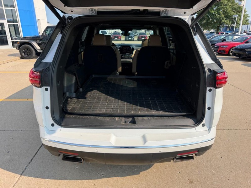Chevrolet Traverse Vehicle Full-screen Gallery Image 04