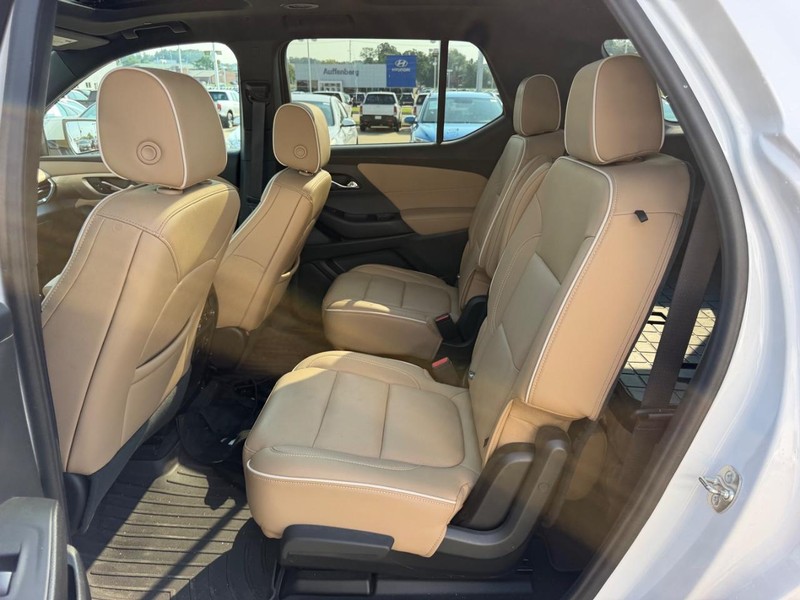 Chevrolet Traverse Vehicle Full-screen Gallery Image 10
