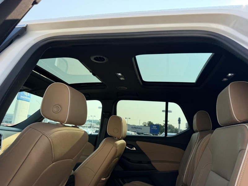 Chevrolet Traverse Vehicle Full-screen Gallery Image 11