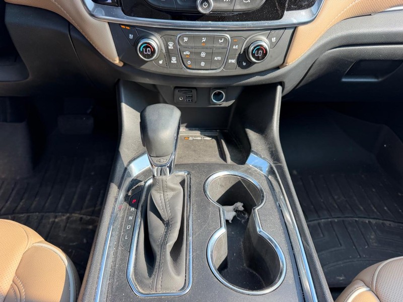 Chevrolet Traverse Vehicle Full-screen Gallery Image 19