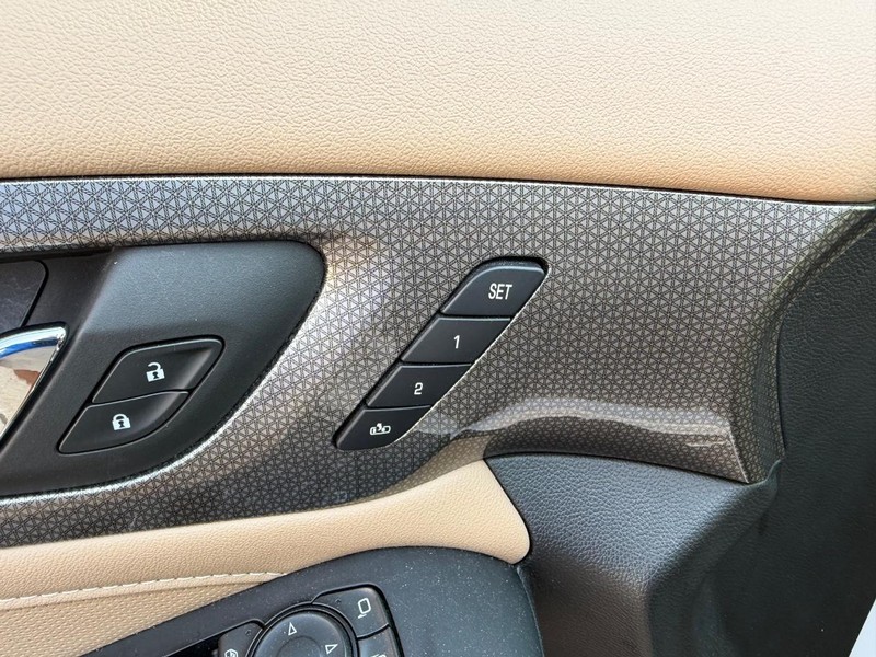 Chevrolet Traverse Vehicle Full-screen Gallery Image 22