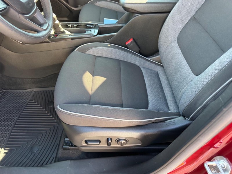Chevrolet TrailBlazer Vehicle Full-screen Gallery Image 18