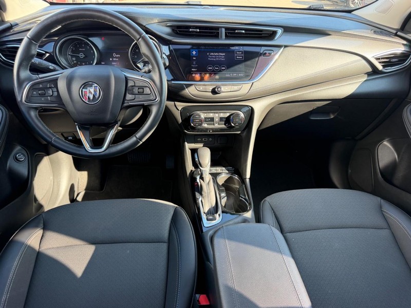 Buick Encore GX Vehicle Full-screen Gallery Image 10