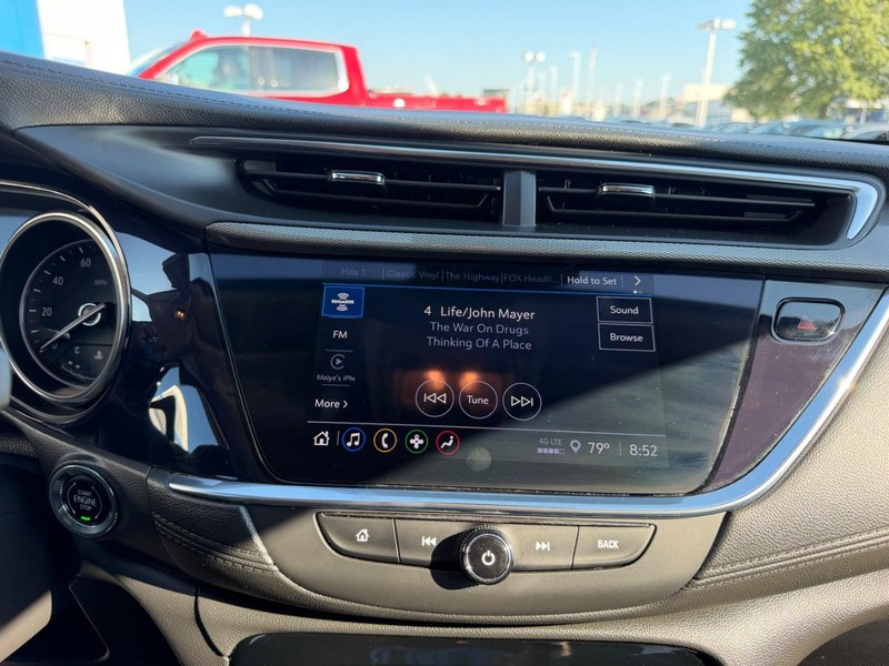 Buick Encore GX Vehicle Full-screen Gallery Image 14
