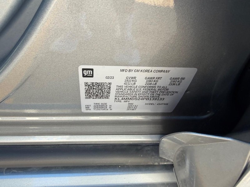 Buick Encore GX Vehicle Full-screen Gallery Image 22