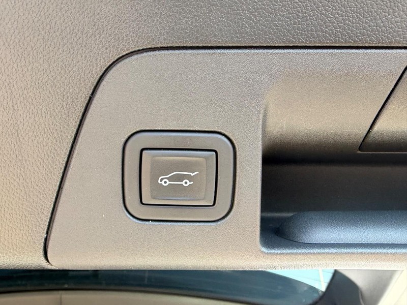 Buick Envision Vehicle Full-screen Gallery Image 05