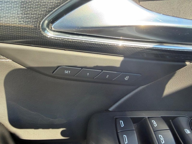 Buick Envision Vehicle Full-screen Gallery Image 20
