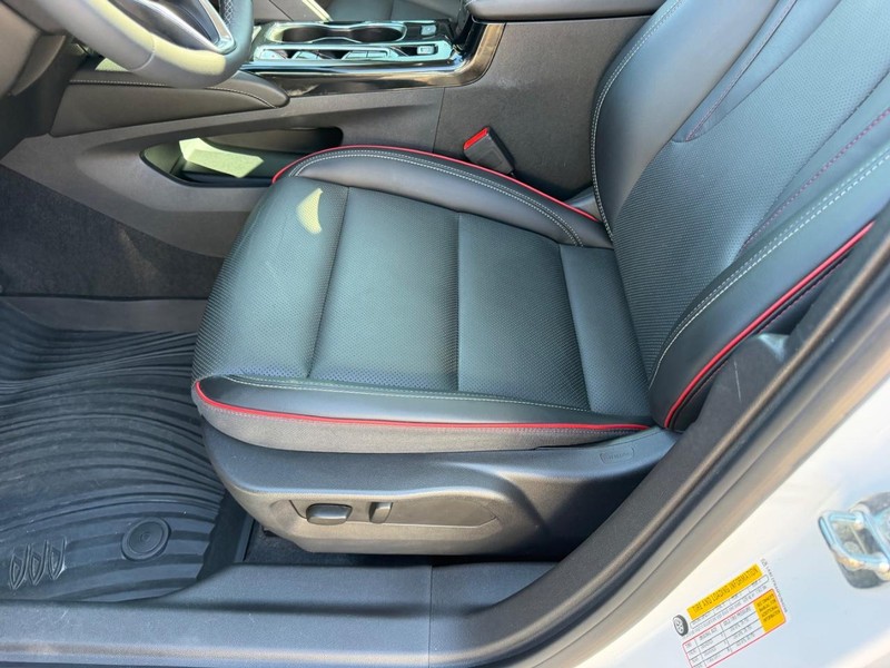 Buick Envision Vehicle Full-screen Gallery Image 21