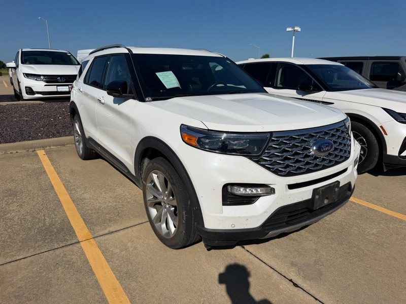 Ford Explorer Vehicle Full-screen Gallery Image 02