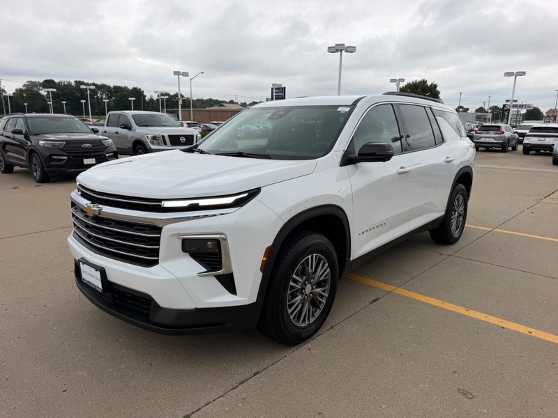Chevrolet Traverse Vehicle Full-screen Gallery Image 07