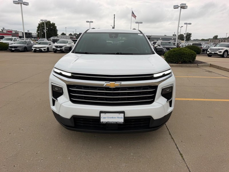 Chevrolet Traverse Vehicle Full-screen Gallery Image 08