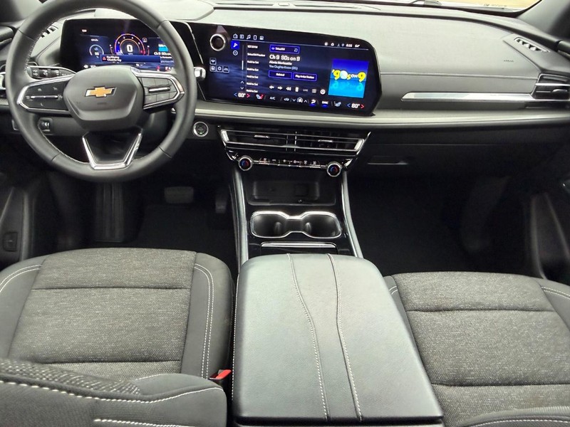 Chevrolet Traverse Vehicle Full-screen Gallery Image 12