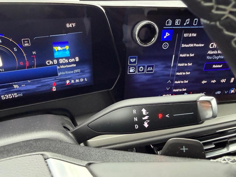 Chevrolet Traverse Vehicle Full-screen Gallery Image 16