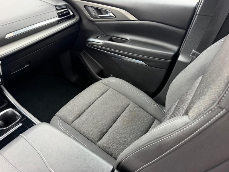 Chevrolet Traverse Vehicle Full-screen Gallery Image 19