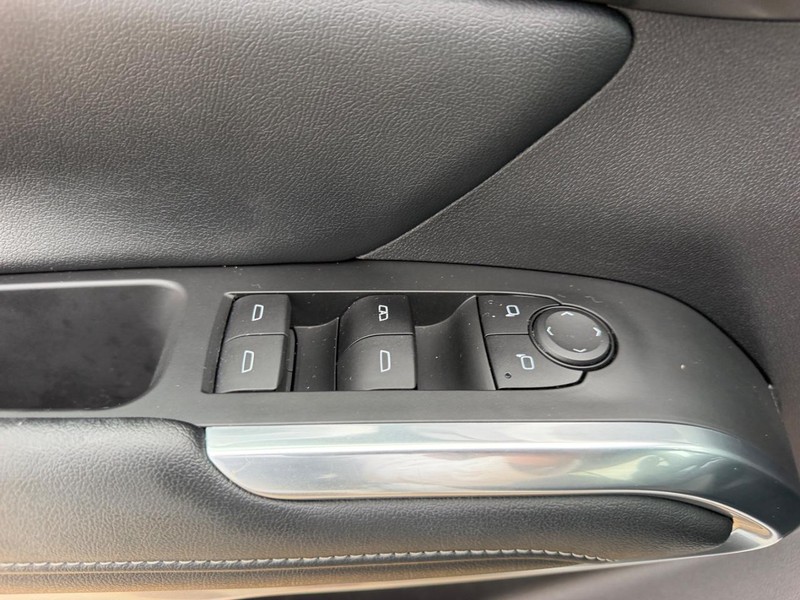 Chevrolet Traverse Vehicle Full-screen Gallery Image 20