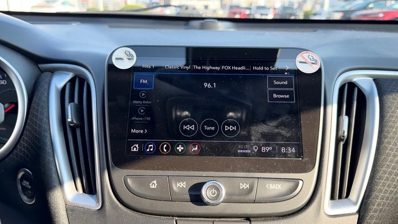 Chevrolet Malibu Vehicle Full-screen Gallery Image 13