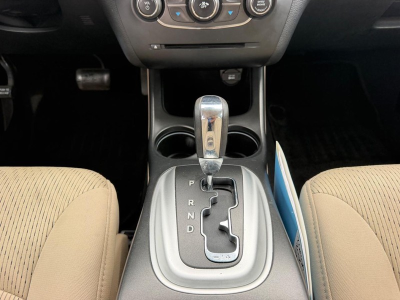 Dodge Journey Vehicle Full-screen Gallery Image 16