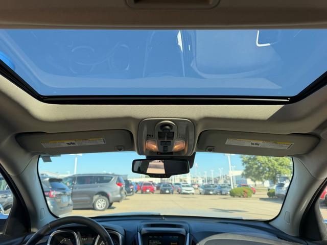 Chevrolet Equinox Vehicle Full-screen Gallery Image 10