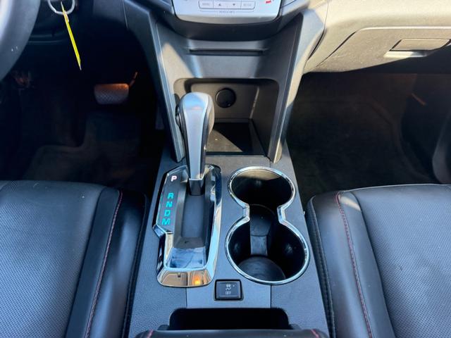 Chevrolet Equinox Vehicle Full-screen Gallery Image 17