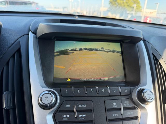 Chevrolet Equinox Vehicle Full-screen Gallery Image 23