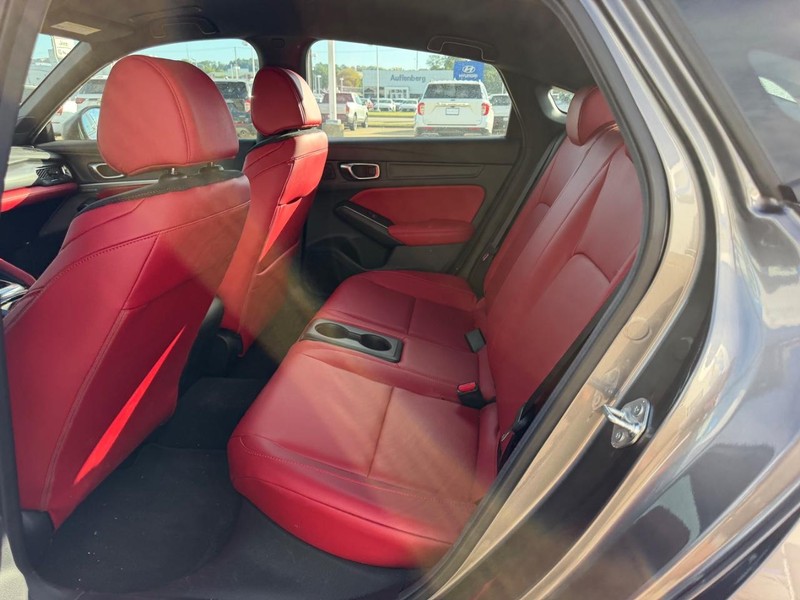 Acura Integra Vehicle Full-screen Gallery Image 08