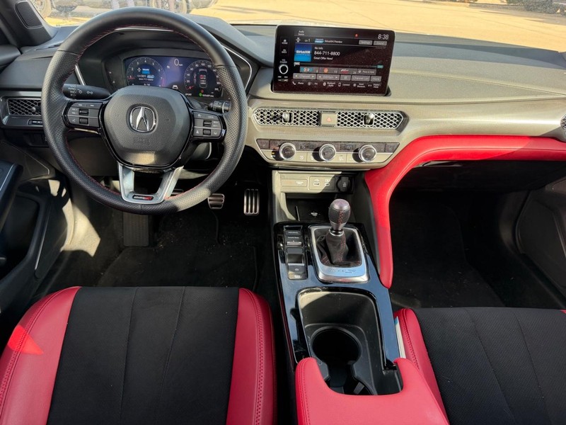 Acura Integra Vehicle Full-screen Gallery Image 09