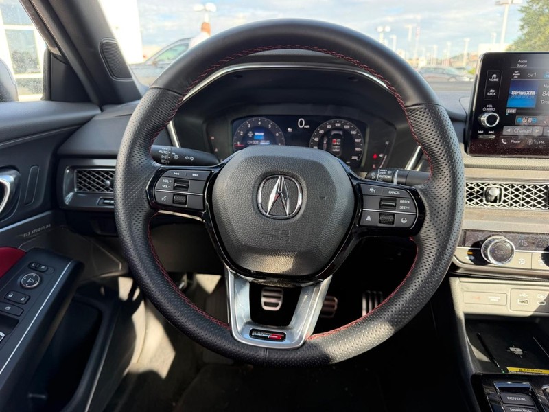 Acura Integra Vehicle Full-screen Gallery Image 10