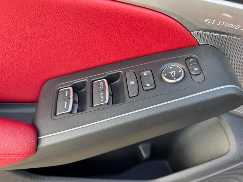 Acura Integra Vehicle Full-screen Gallery Image 17