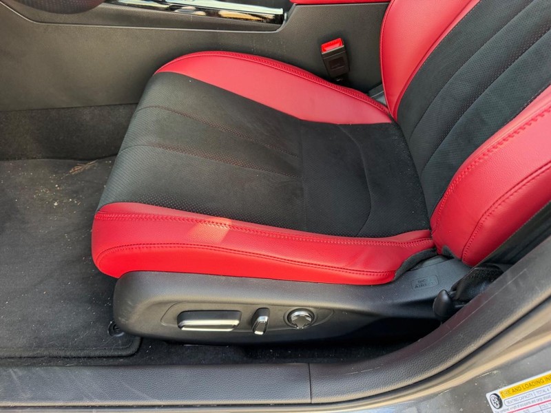 Acura Integra Vehicle Full-screen Gallery Image 18