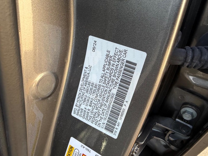 Acura Integra Vehicle Full-screen Gallery Image 21