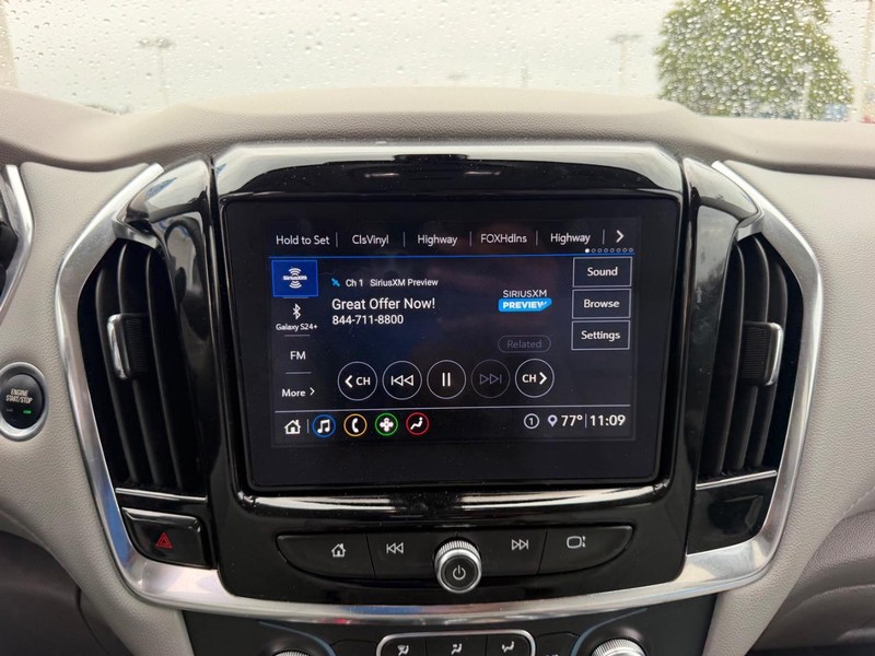 Chevrolet Traverse Vehicle Full-screen Gallery Image 16