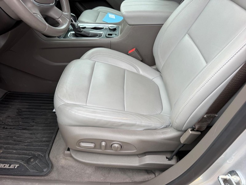 Chevrolet Traverse Vehicle Full-screen Gallery Image 21