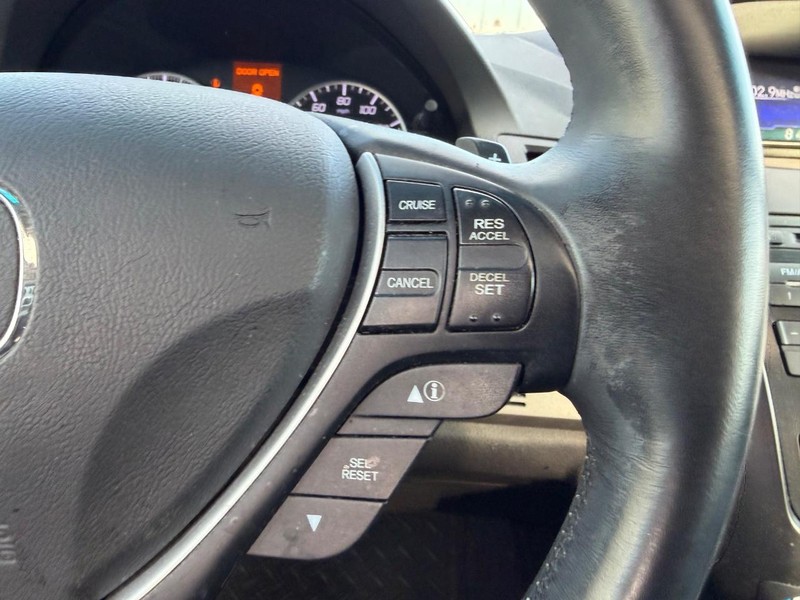 Acura RDX Vehicle Full-screen Gallery Image 13