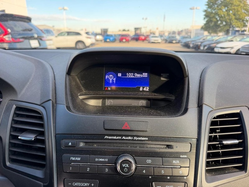Acura RDX Vehicle Full-screen Gallery Image 14