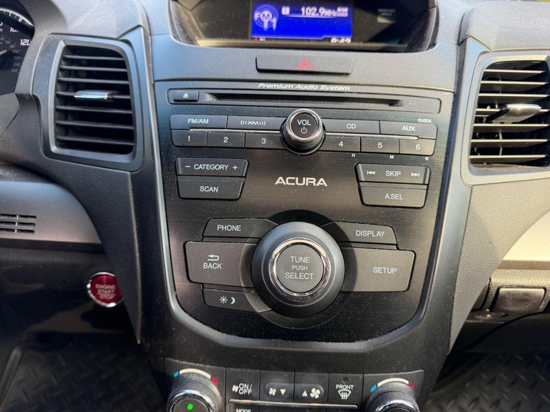 Acura RDX Vehicle Full-screen Gallery Image 15
