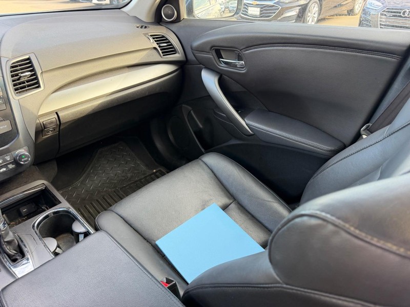 Acura RDX Vehicle Full-screen Gallery Image 18