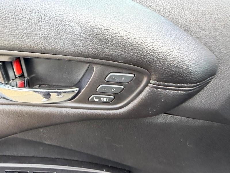 Acura RDX Vehicle Full-screen Gallery Image 20